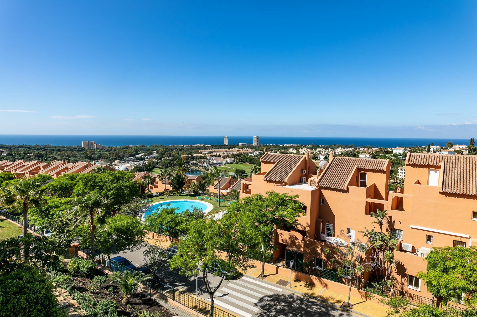 Elviria Luxury Penthouse Two Parking And Golf Appartement
